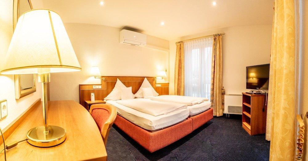 Akzent Hotel Atrium Baden Бад Кроцинген Екстериор снимка