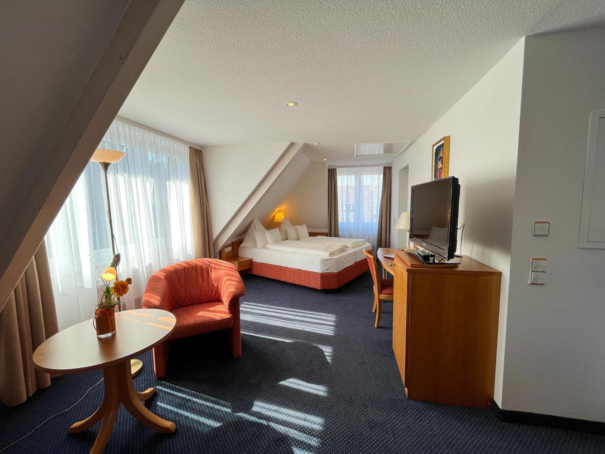Akzent Hotel Atrium Baden Бад Кроцинген Стая снимка
