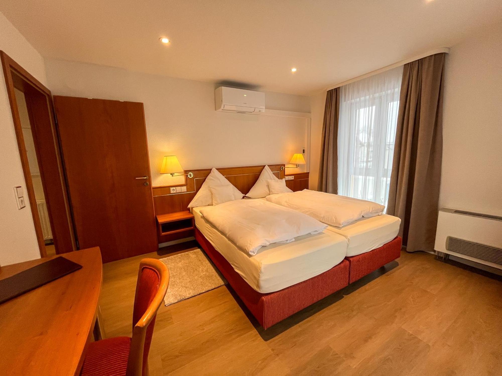 Akzent Hotel Atrium Baden Бад Кроцинген Стая снимка