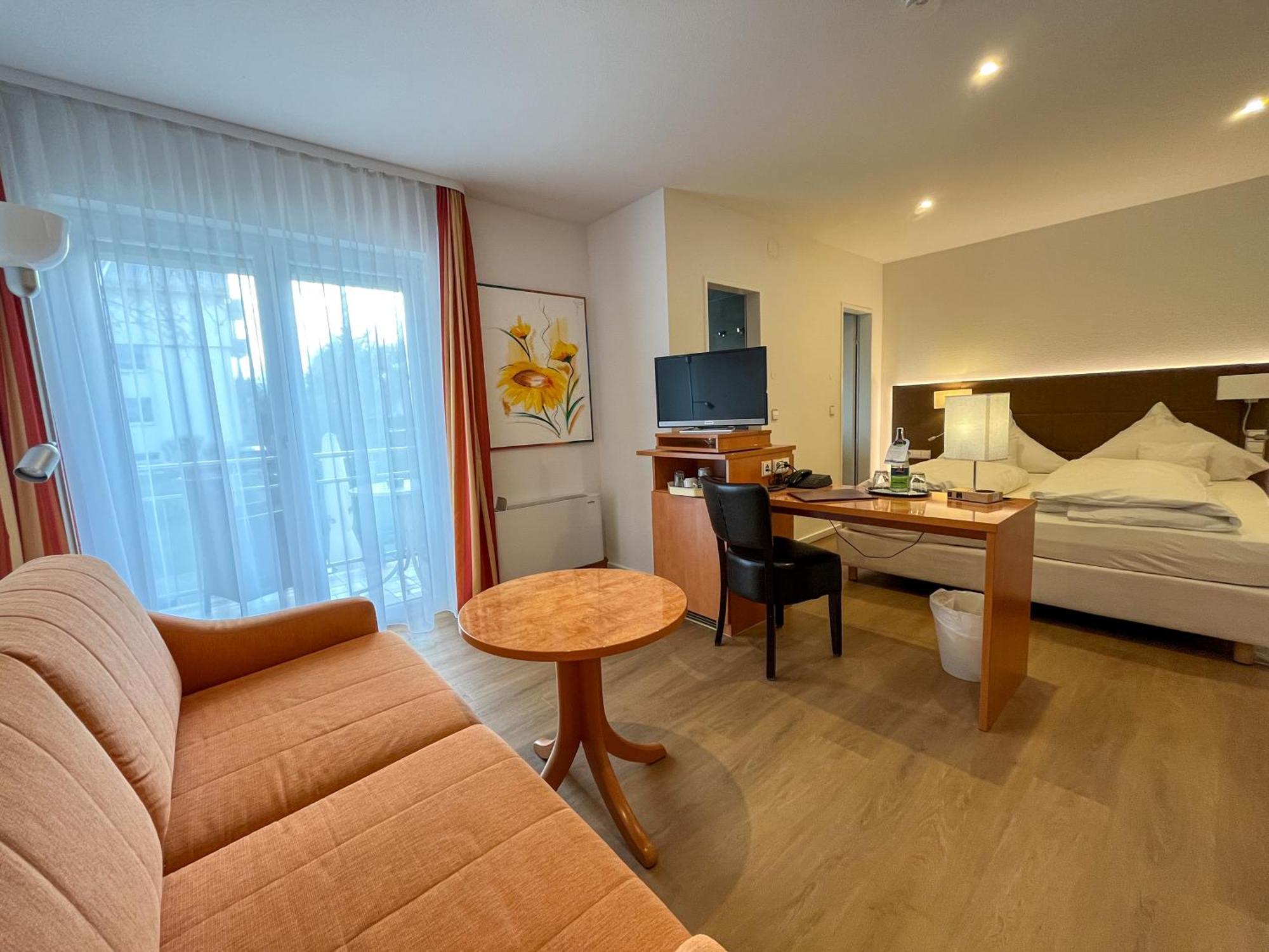 Akzent Hotel Atrium Baden Бад Кроцинген Екстериор снимка