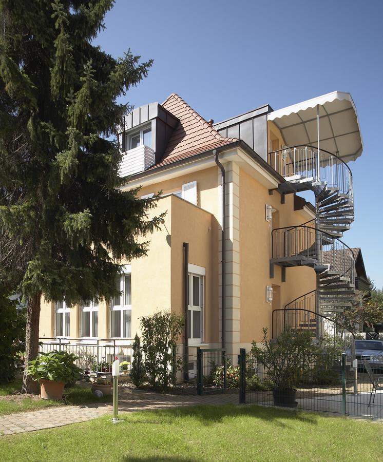 Akzent Hotel Atrium Baden Бад Кроцинген Екстериор снимка