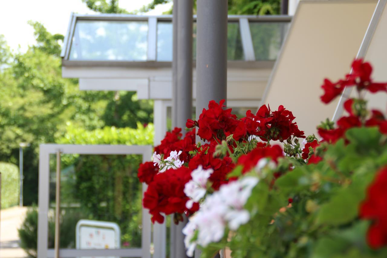 Akzent Hotel Atrium Baden Бад Кроцинген Екстериор снимка
